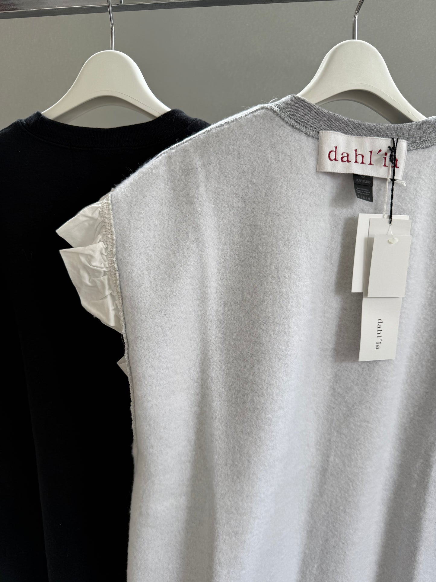 dahl'ia frill sweat vest (HD-130)