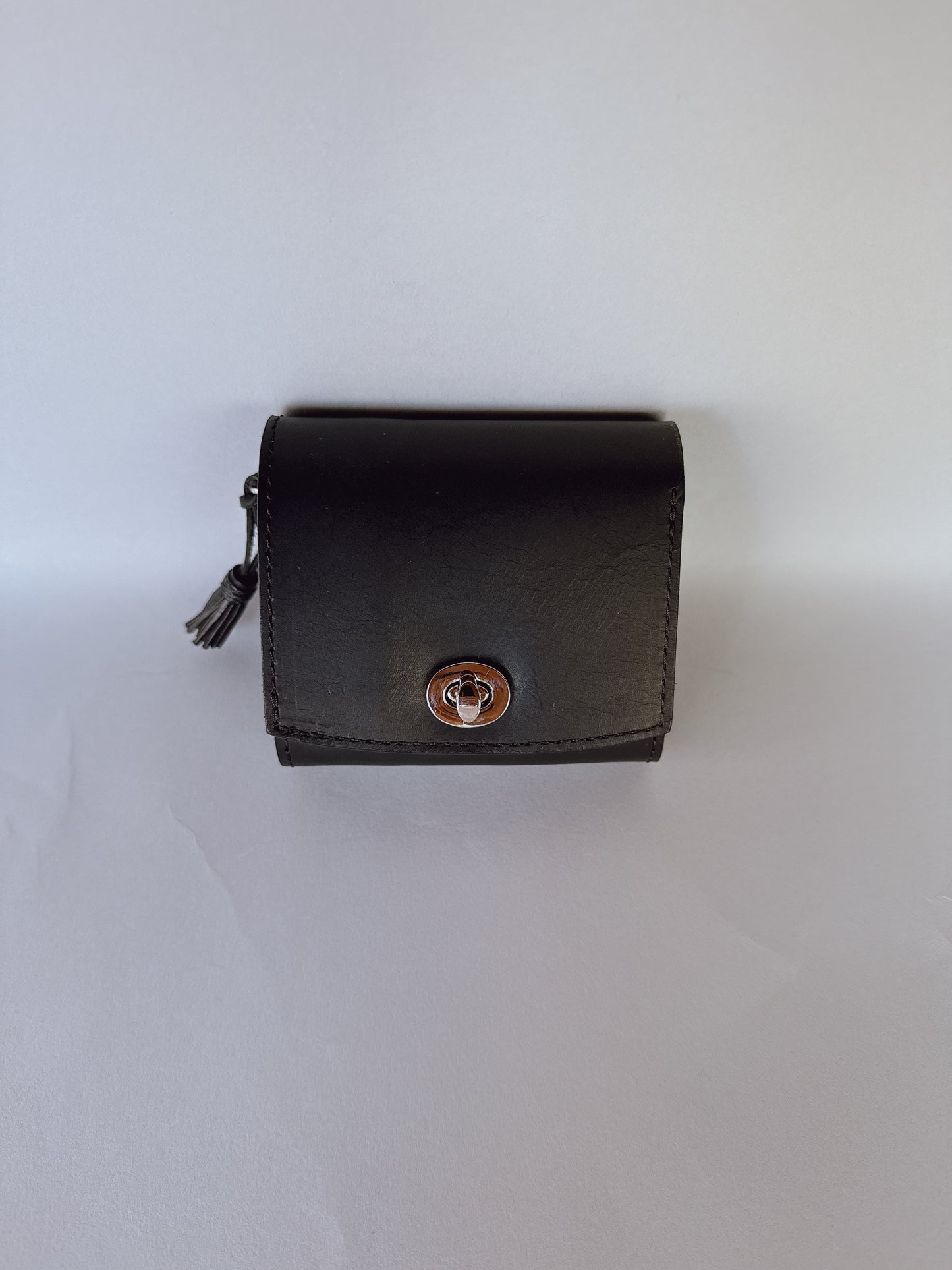 R&D.M.Co- SMALL TWIST LOCK WALLET（7685）