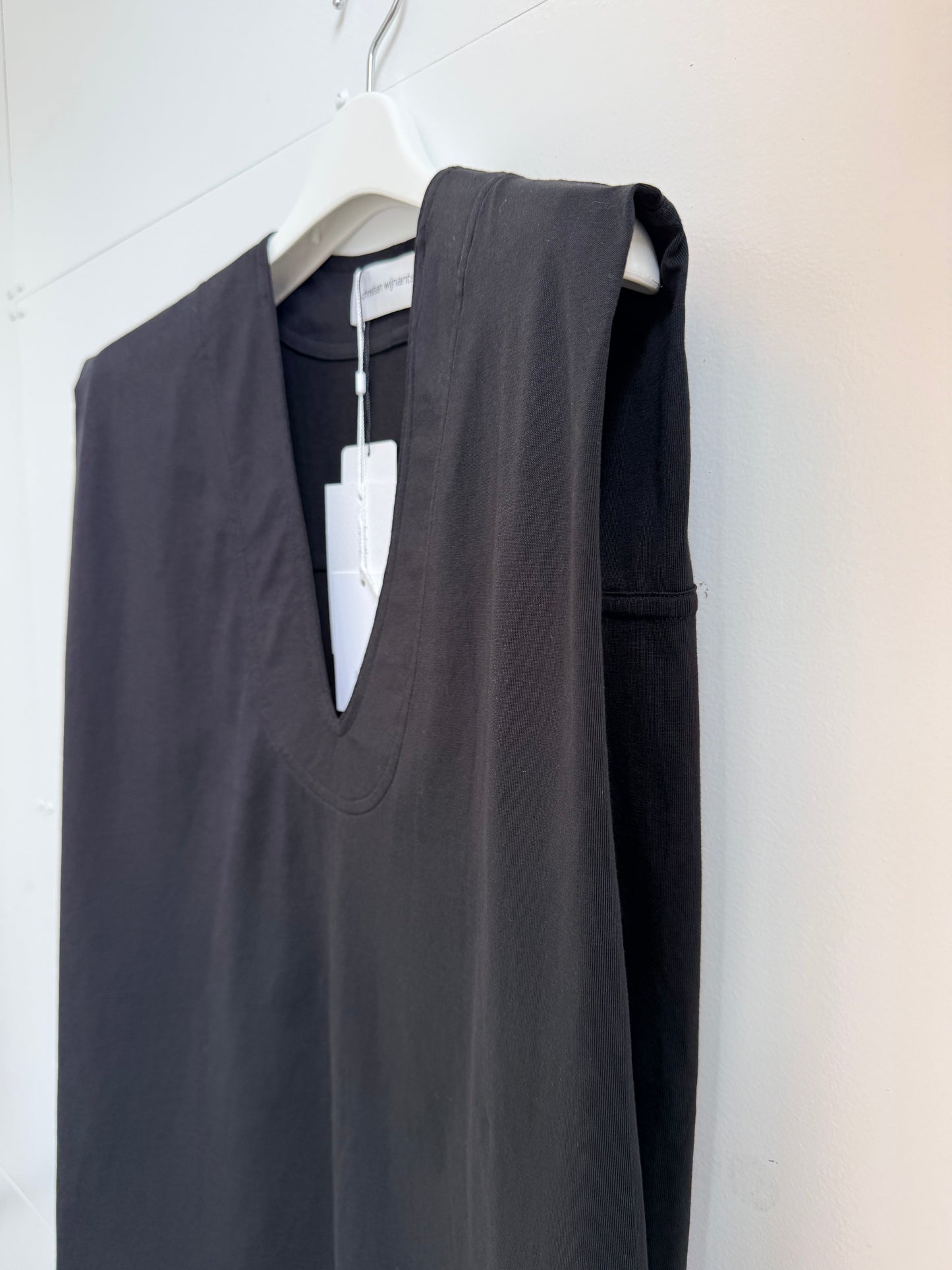 christian wijnants SLEEVELESS TOP WITH V-NECK
