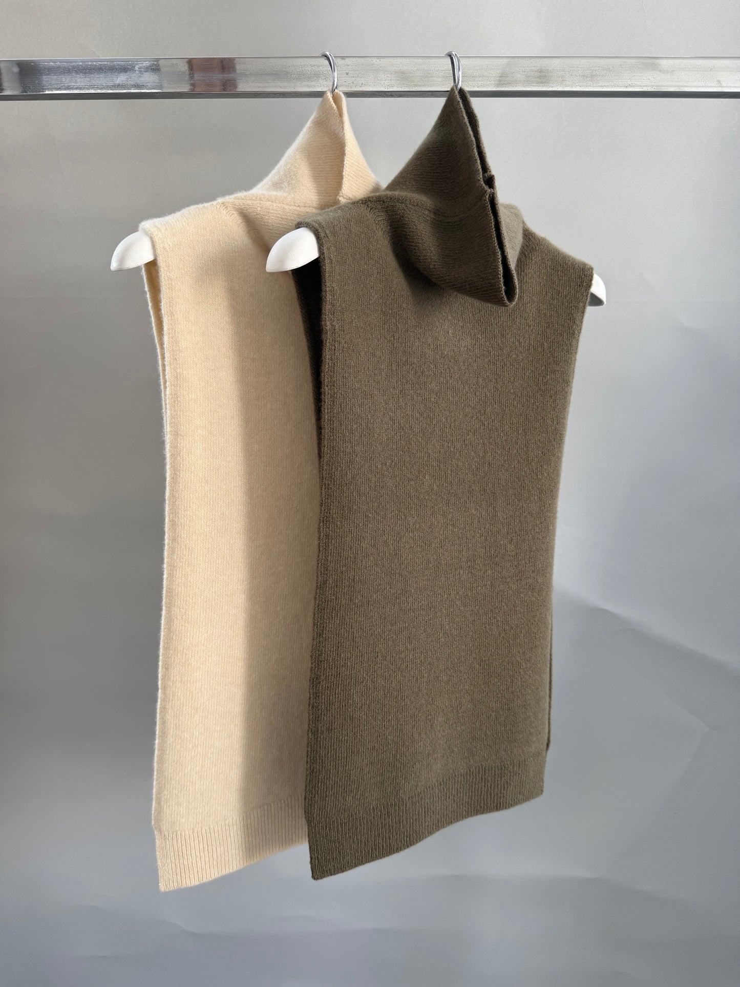 christian wijnants KNITTED BIB WITH HIGH COLLAR（WRW8586KELSHI）