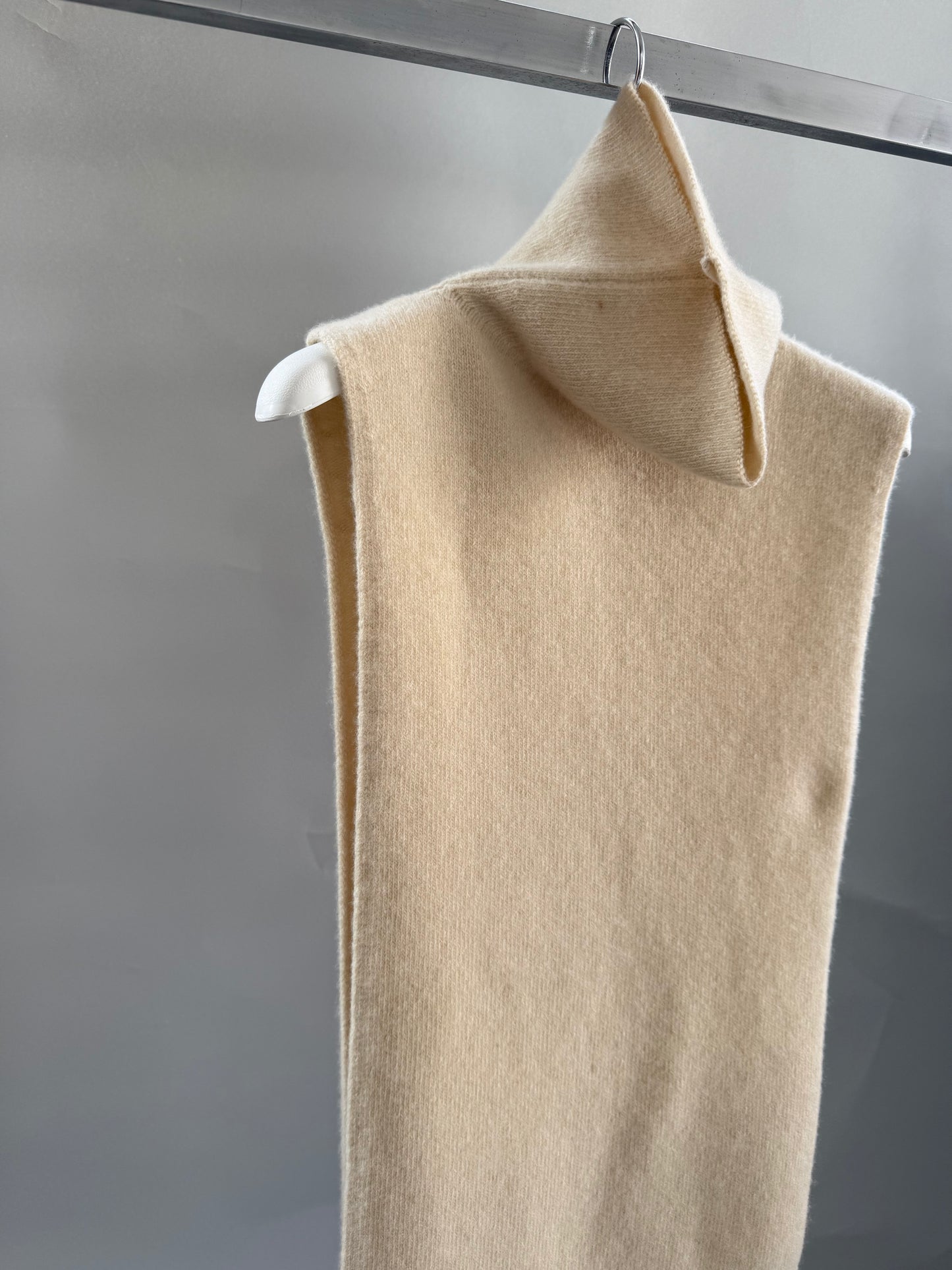 christian wijnants KNITTED BIB WITH HIGH COLLAR（WRW8586KELSHI）