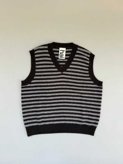 hai V-Neck Vest