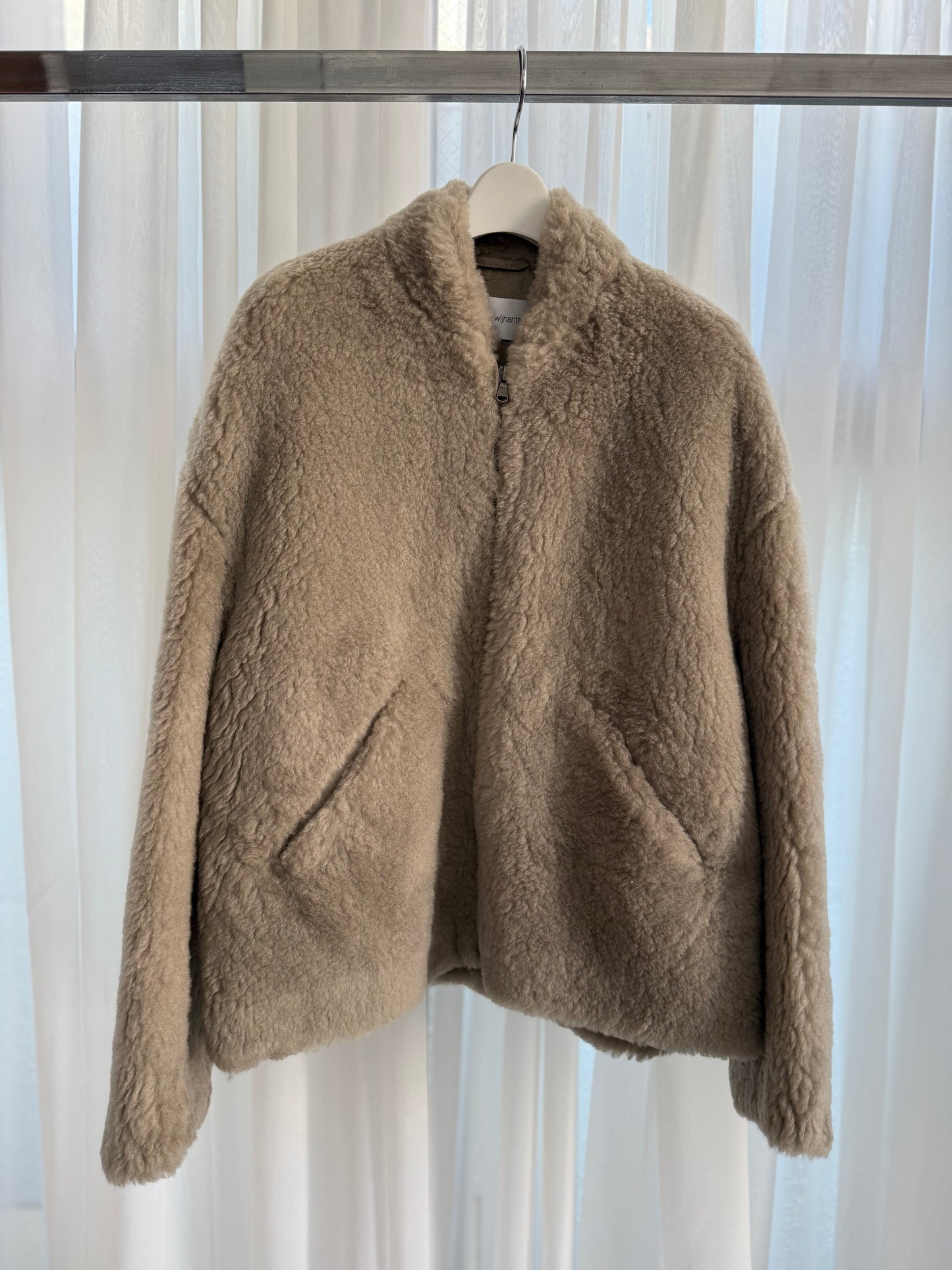 christian wijnants SHORT FAUX FUR BOMBER JACKET（WRW8551JULI）