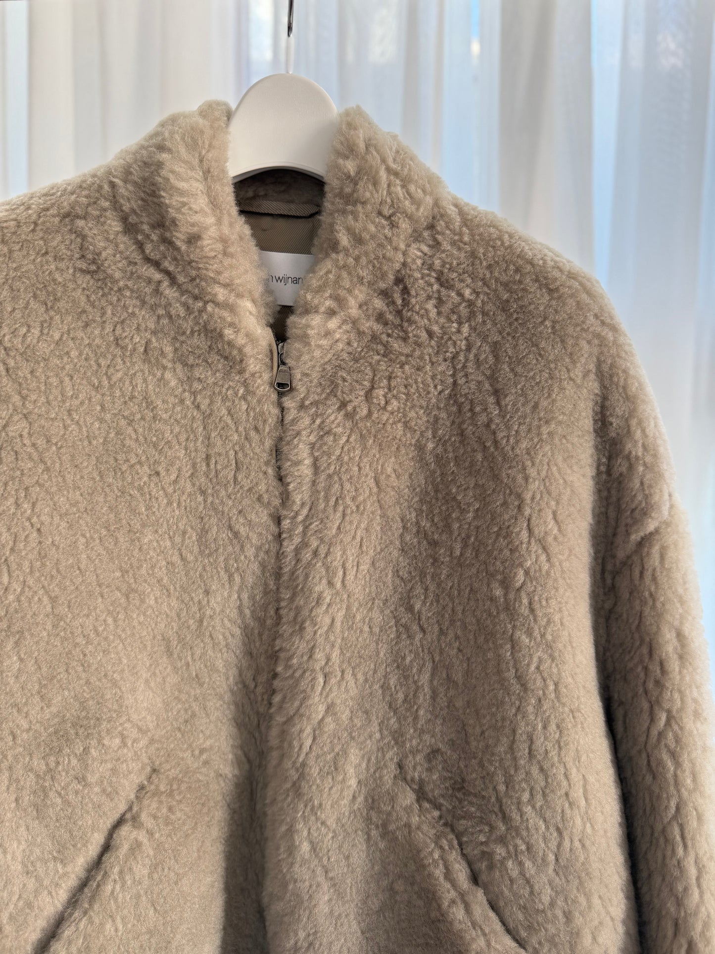 christian wijnants SHORT FAUX FUR BOMBER JACKET（WRW8551JULI）